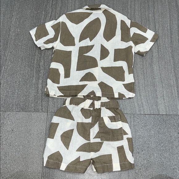 Zara Kids Olive and Cream Patterned printed linen blend Outfit shirt and shorts - Picture 4 of 5